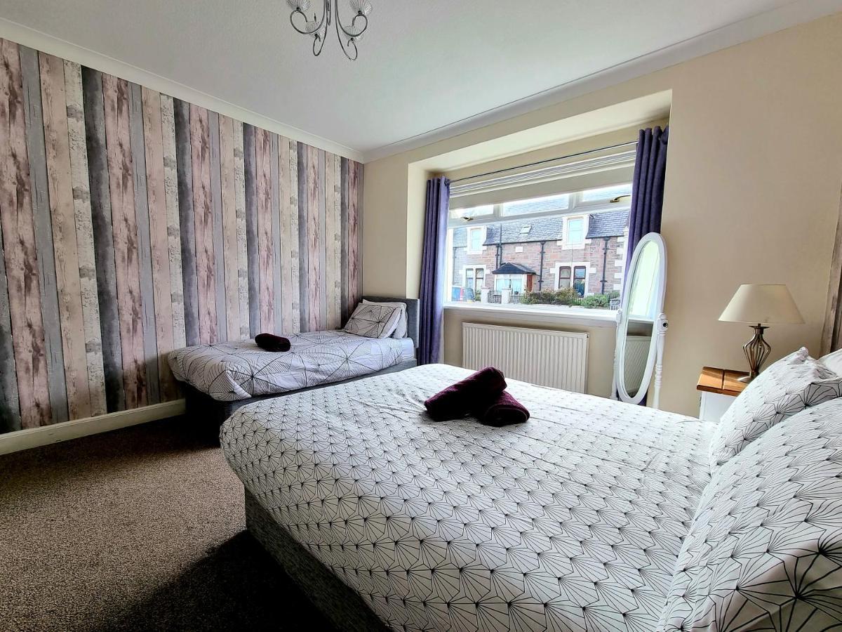 Three Bed Holiday Home In Инвернесс Экстерьер фото